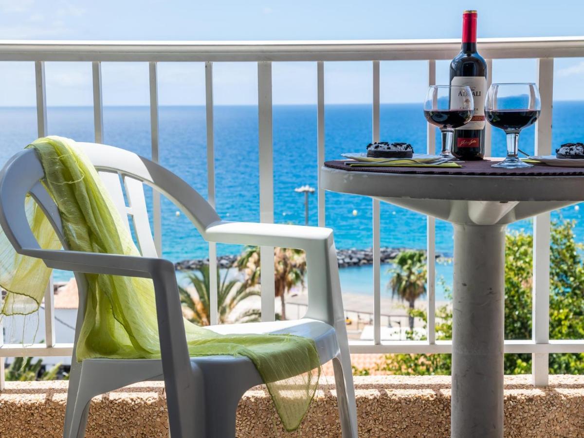 Appartement 1 1 Beautiful Seafront With Balcony And Wifi à Los Cristianos  Extérieur photo